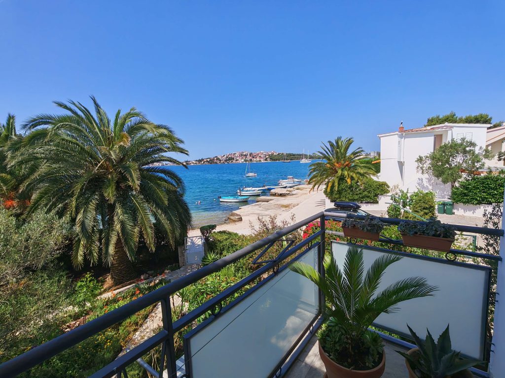 rogoznica beach house balcony sea view scaled