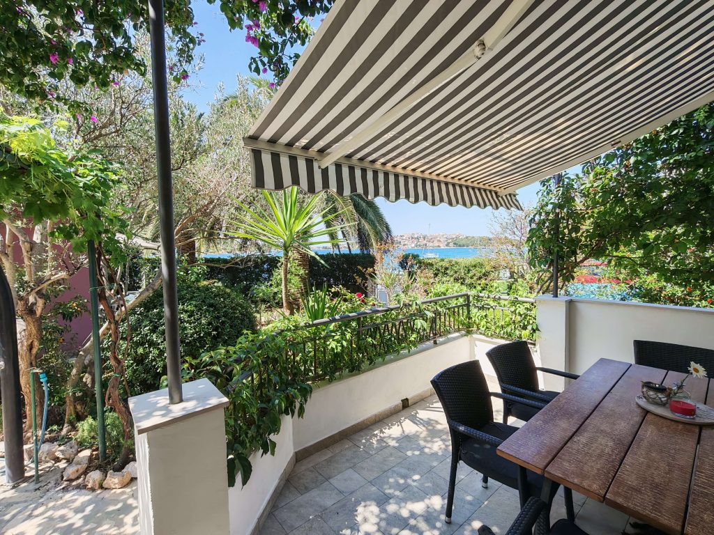 rogoznica beach house terrace scaled